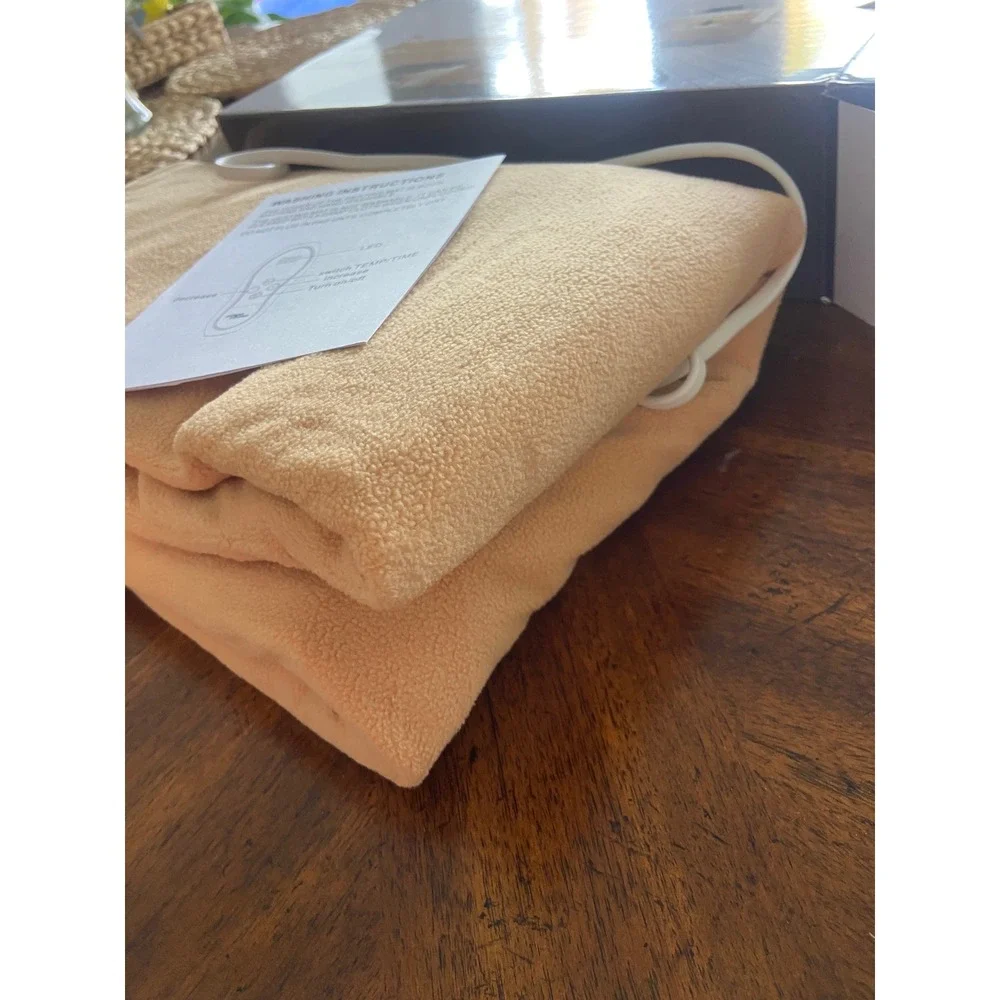 Heated Pet Mat Tan Fleece Electric‎ Heating Pad Cats Dogs Waterproof 20x32 NEW
